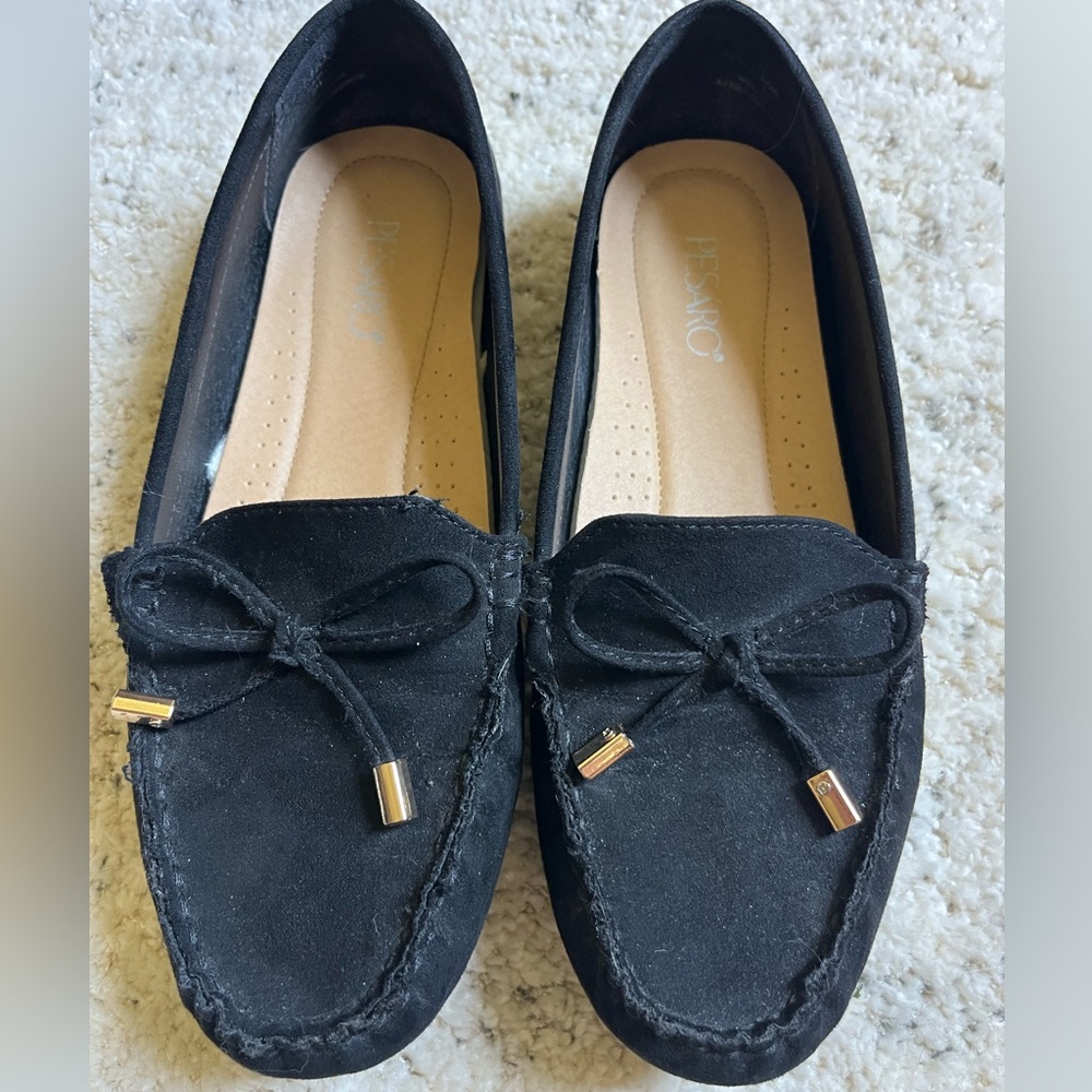 Black Pesaro Caia Women's Moccasin Slip-On Flats. 
Size 8